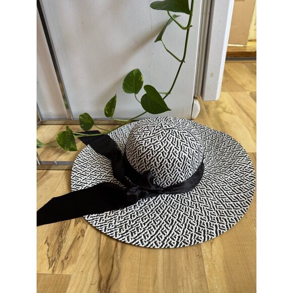 Black and white woven design wide brim, sun hat - Picture 1 of 6